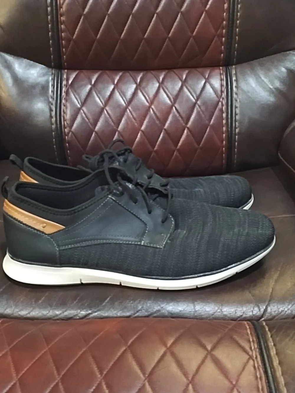 Sonoma Black and Tan Casual Lace Up Sneakers